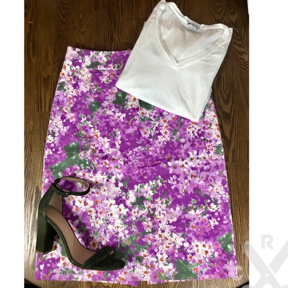 J. Crew Dresses & Skirts - J.Crew Pencil Skirt Sz 0 Purple Floral Watercolor